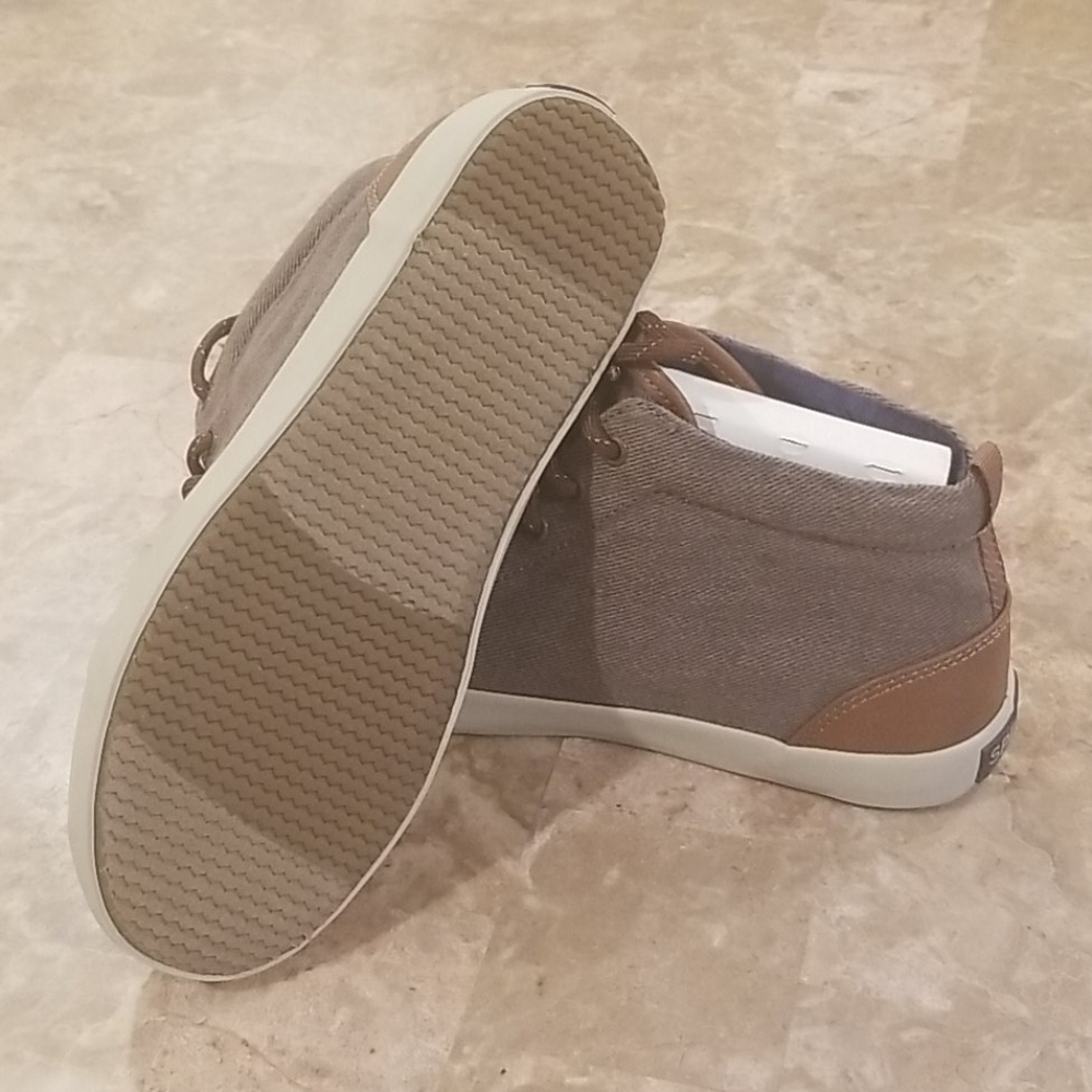 Kid's Sperry's - Picture 2 of 4